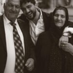 Cahid Huseynli Instagram - Нас разделяют десятки лет, морщин, и неисчислимое количество жизненного опыта Нас объединяют родная кровь и безумная любовь друг к другу Цените дедушек и бабушек и каждое прожитое с ними мгновение