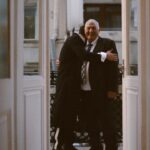 Cahid Huseynli Instagram - Нас разделяют десятки лет, морщин, и неисчислимое количество жизненного опыта Нас объединяют родная кровь и безумная любовь друг к другу Цените дедушек и бабушек и каждое прожитое с ними мгновение