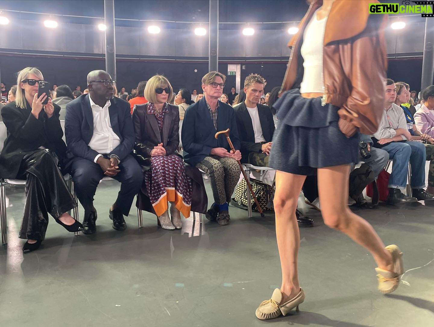 Caitríona Balfe Instagram - Thank you @jw_anderson … exquisite show! So beautiful 🩵 thanks @garethbromell @marywilesmakeup 🩷🩷