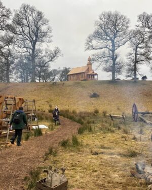 Caitríona Balfe Instagram - Happy World Outlander Day … (still can’t believe we got a day!!) 💗