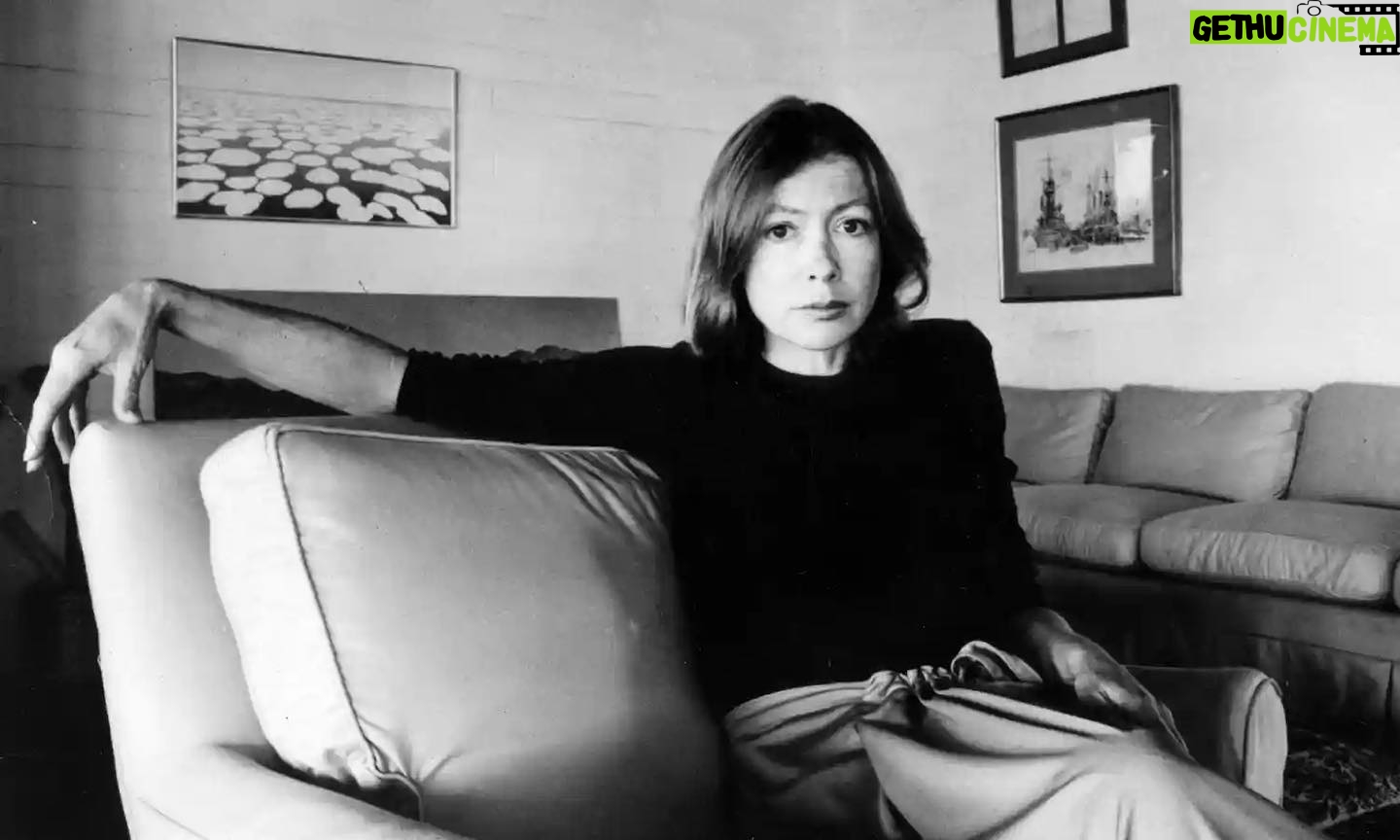 Caitríona Balfe Instagram - Your books opened doors in my heart, mind and imagination … thank you for the many hours of companionship… Rest In Peace 🖤🖤🖤 #joandidion