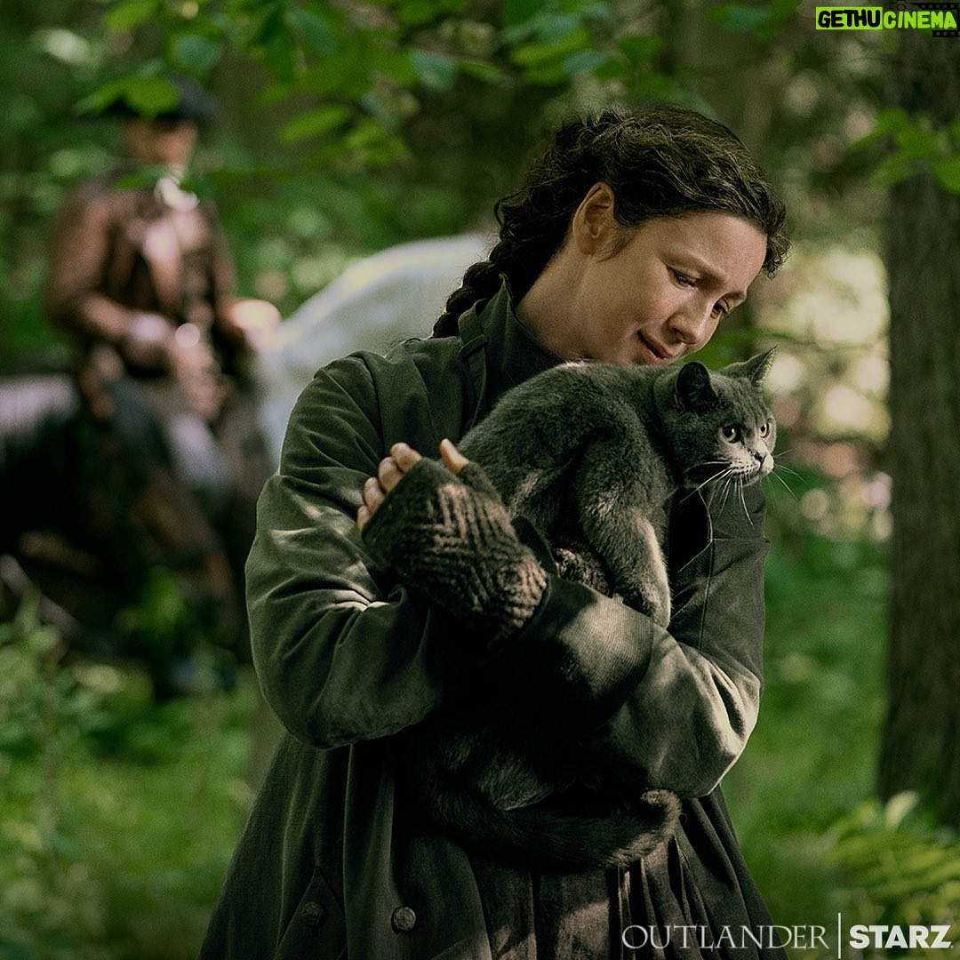 Caitríona Balfe Instagram - Saying goodbye is never easy …. But they’ll always have each other. @outlander_starz @lionsgateplusuk @sptv