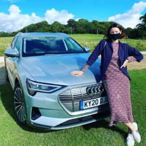 Caitríona Balfe Instagram - Sunday country drives .... Thank you @audiuk @tonyameli for letting me try out the Etron!!! 🌱🌱#gifted