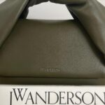 Caitríona Balfe Instagram - Thank you @jw_anderson … exquisite show! So beautiful 🩵 thanks @garethbromell @marywilesmakeup 🩷🩷