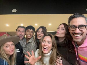 Caity Lotz Instagram - What a special weekend this was🥰 Getting to be reunited with the cast and spend a couple of days with people who love Legends as much as we do ❤️ thank you guys!