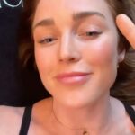 Caity Lotz Instagram - I tried @higherdose ‘s infrared PEMF mat and it is LEGIT. Pulsed Electromagnetic Field devices mimic earths healing frequencies, which sounds woo-woo, but it’s not. This tech was originally used by NASA astronauts for recovery. ❤️‍🩹 This mat combines infrared heating, 20 pounds of negative ion producing crystals, and four different PEMF settings (from sleep to focus). I was surprised at how relaxed I felt while lying on it. I’m not usually very sensitive to this kind of stuff, but I could actually feel a difference. The combo of the heat and frequencies feels great, and I love that I can use it to relax or to get into a more focused state. My conclusion is…I love it. I will note tho…quality tech like this is not cheap! So if this mat is outta your budget, you can still get those healing frequencies straight from Mother Earth. Look up “grounding” and go find a nice spot to lay outside. Xoxo