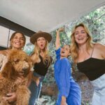 Caity Lotz Instagram – 🎶 Reunited and it feels so good….🎶 Here’s the story, of a lovely family….I think we need our own theme song? 

It felt so good to see these ladies. You all get more powerful and beautiful every year 💕

Long Live #arrowverse #legendsoftomorrow #arrow @ncis_cbs