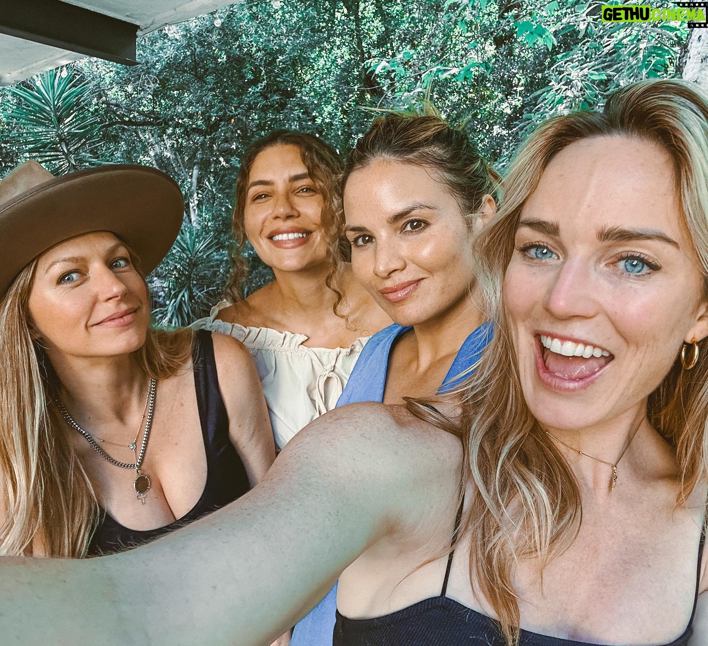 Caity Lotz - 105.7K Likes - 🎶 Reunited and it feels so good….🎶 Here’s the story, of a lovely family….I think we need our own theme song?
It felt so good to see these ladies. You all get more powerful and beautiful every year 💕
Long Live #arrowverse #legendsoftomorrow #arrow @ncis_cbs