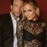 Caity Lotz Instagram - Lace and starring off into space 👽