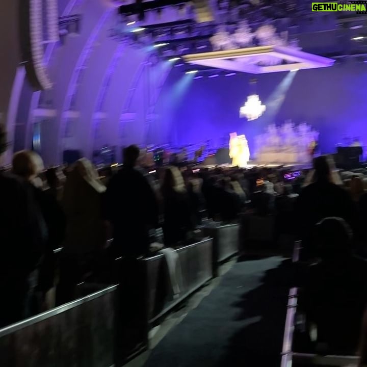 Caity Lotz Instagram - Last night 🔥 @florenceandthemachine at the Hollywood Bowl. We had a fantastic time dancing in the slightest rain and geeked out meeting @autumndewilde ✨