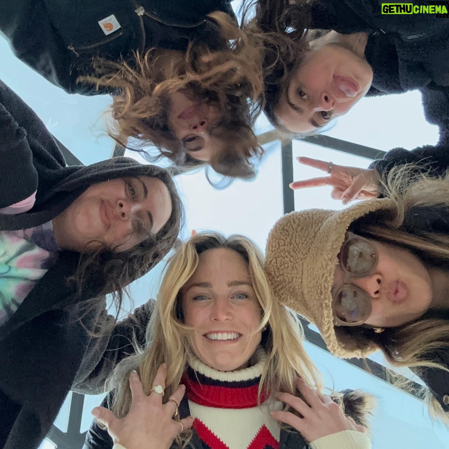 Caity Lotz - 85.6K Likes - I am so so so thankful for these women in my life 💕