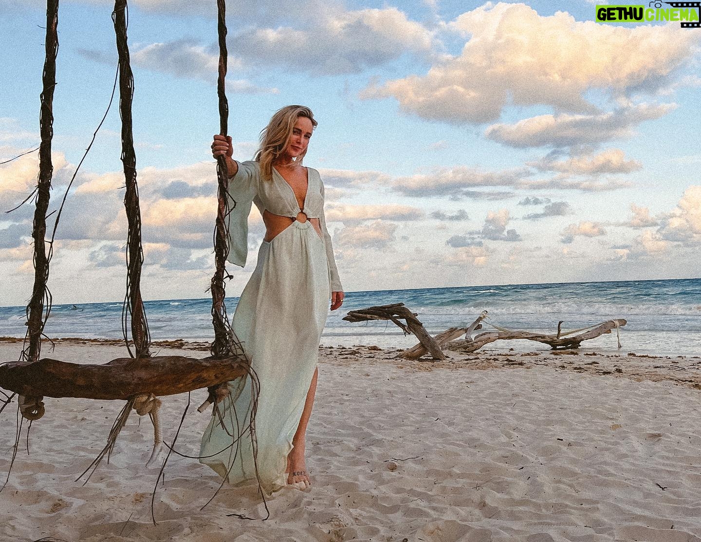 Caity Lotz Instagram - ☀️in my good friends’ line @kadimah 📸 @iamkyleschmid