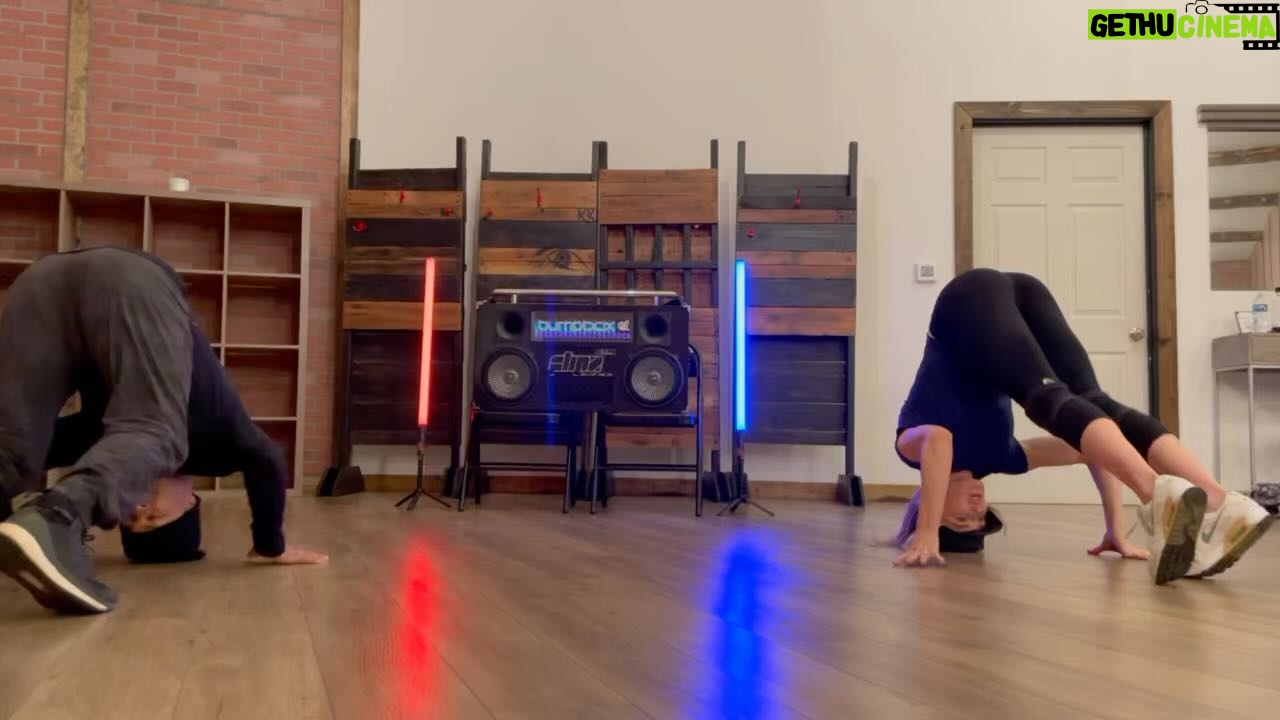 Caity Lotz Instagram - If you wanna see how it’s REALLY done watch the 2nd video. Super easy guys… “Take the torque, whip, and relax” 😂@ivanflipzvelez