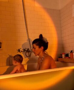 Calu Rivero Instagram - Hijo, Amo ser tu madre. Madre, amo ser tu hija. gracias.