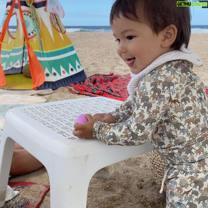 Calu Rivero Instagram - Un año de Tao y un año como nuevos padres. Dedicación total, maravillosamente desafiante. Gracias familias por su constante apoyo. Hijo; Tu ritmo va directo a mi corazón.
