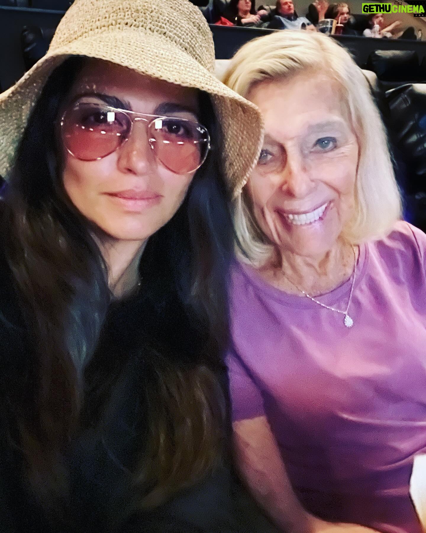 Camila Alves Instagram - Just because… Was scrolling thru pictures… So porque… Estava olhando fotos antigas