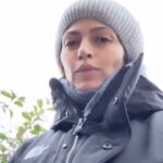 Camila Alves Instagram - Went on a solo journey, any idea to where By the looks of it… And yes, heavy suitcase up the hill for sure push it in front of you not pulling behind you! ☺️ 💚💛💚💛💚💛💚💛💚💛💚💛💚💛💚💛💚💛 Fiz uma viagem sozinha , alguma ideia de onde? Pelo que parece… E sim, mala pesada subindo o morro, com certeza empurra na sua frente e não puxe atrás de você! ☺️