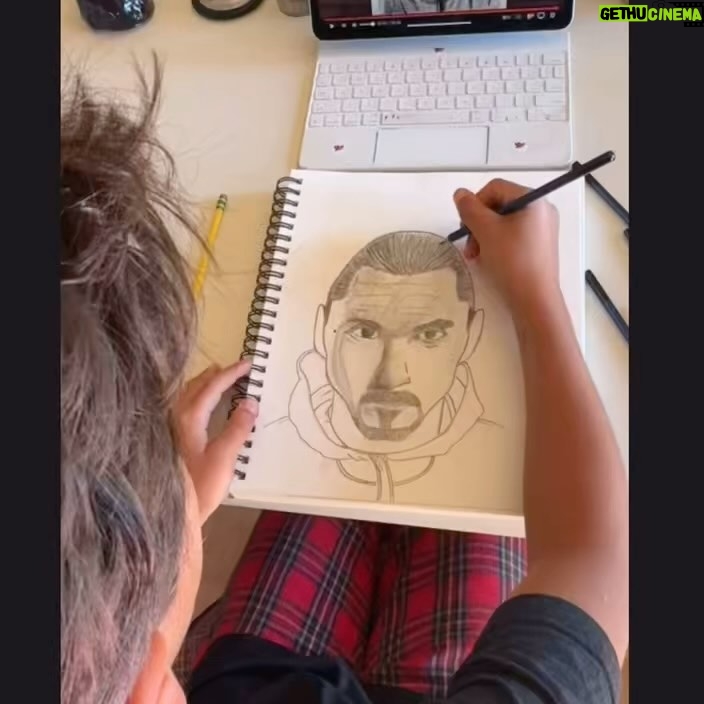 Camila Alves Instagram - Sunday Morningβ¦ our 11 year old @iamzlatanibrahimovic #ibrahimovic drawing. Have a blessed Sunday, love on your loved ones if far call one person you love ππππππππππππππππππ ManhΓ£ de Domingoβ¦nosso filho de 11anos desenhando o #ibrahimovic @iamzlatanibrahimovic Mostra amor pra quem vocΓͺ ama, se tiver longe liga pra uma pessoa que vocΓͺ ama!