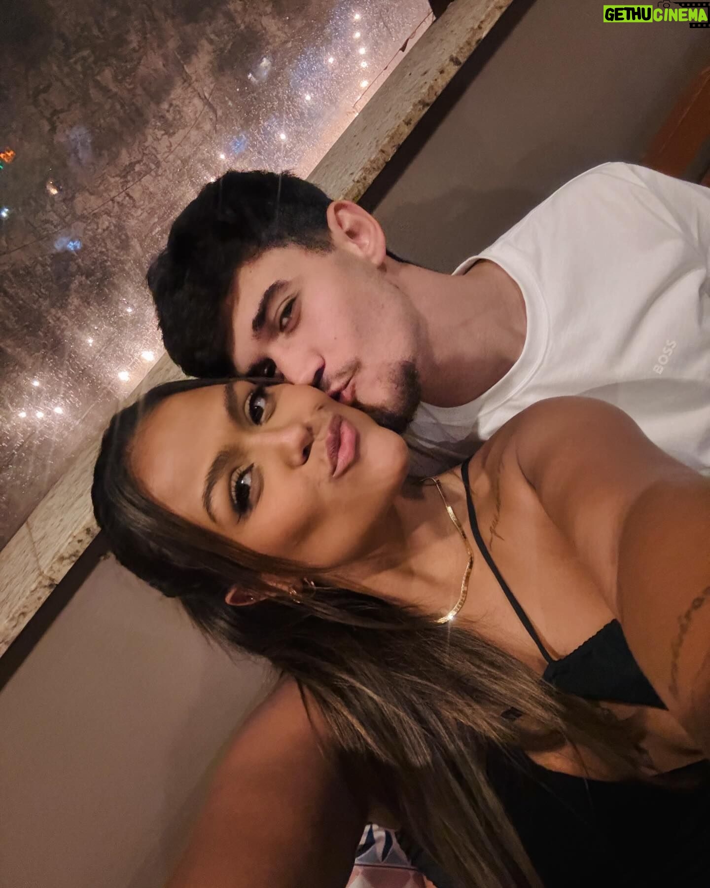 Camila Loures - 521.9K Likes - 2 meses de uma vida 🤍 amo você