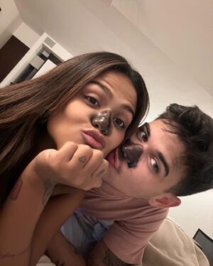 Camila Loures Instagram - 2 meses de uma vida 🤍 amo você