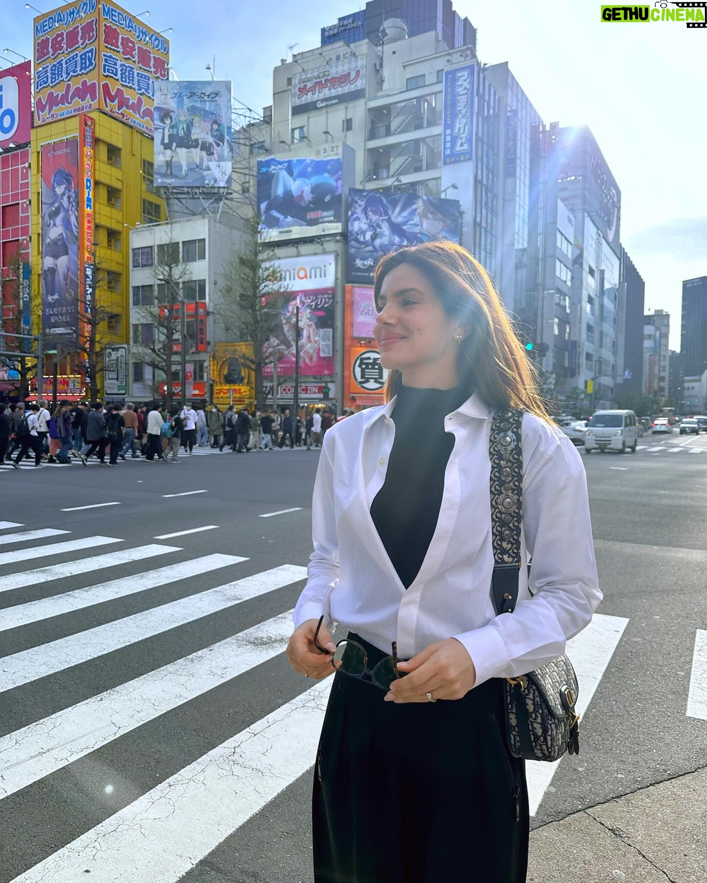 Camila Queiroz Instagram - A viagem acabou mas as fotos não 😇