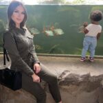 Camille Froment Instagram - Visite de la ferme aux crocodiles avec ma princesse aujdh c’était trop bien !! 🐊🐍💚