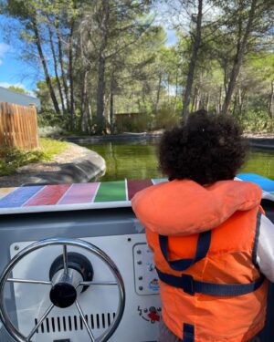 Camille Froment Instagram - Journée au parc avec ma princesse 👑 C’était trop bien, on a trop rigolé enfin surtout moi parce que Zélyana est un mème à elle seule… regardez la dernière photo vous allez comprendre 😂😂 Ma vie !!!!! ♥️♥️♥️♥️