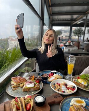 Camille Froment Instagram - What makes me happy more than everything 🫶🏼