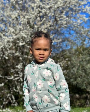 Camille Froment Instagram - Spring is already here 🌻🌞🌼💚