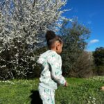 Camille Froment Instagram - Spring is already here 🌻🌞🌼💚