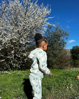Camille Froment Instagram - Spring is already here 🌻🌞🌼💚