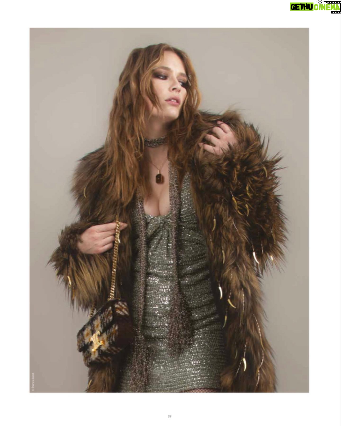 Camille Razat Instagram - @infrarougemagazine 📸 @etiennebaret @charlottetourret @isabrulier @celine @louisremyhair @odebuhren @clementlomellini