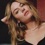 Camille Rowe Instagram - Love a glamorous look...feeling ready for every holiday party in classic @DavidYurman Pavéflex diamonds ✨ Photographed by @dariocattelani Styled by @georgecortina