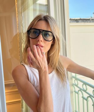 Camille Rowe Instagram - Beautiful last few days in Paris with  @davidyurman and family 🖤✨Merci beaucoup!