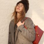 Camille Rowe Instagram – Cozy season with @loropiana
#loropianaextrabag
#loropiana
#inpartnershipwithloropiana