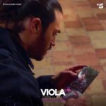 Can Yaman Instagram - Altra “buca”… però stavolta era quasi inevitabile! 💥 #ViolaComeIlMare2 #FrancescaChillemi #CanYaman #NinniBruschetta #GiovanniScifoni #GiovanniNasta #ChiaraTron #LorenzoScalzo #AliceArcuri #VirginiaDiop #AlexisSweet #LaszloBarbo #luxvide #fictionmediaset #serietv #palermo #sicilia #violacomeilmare #secondastagione Le prime tre puntate sono già in anteprima assoluta su #mediasetInfinity😊