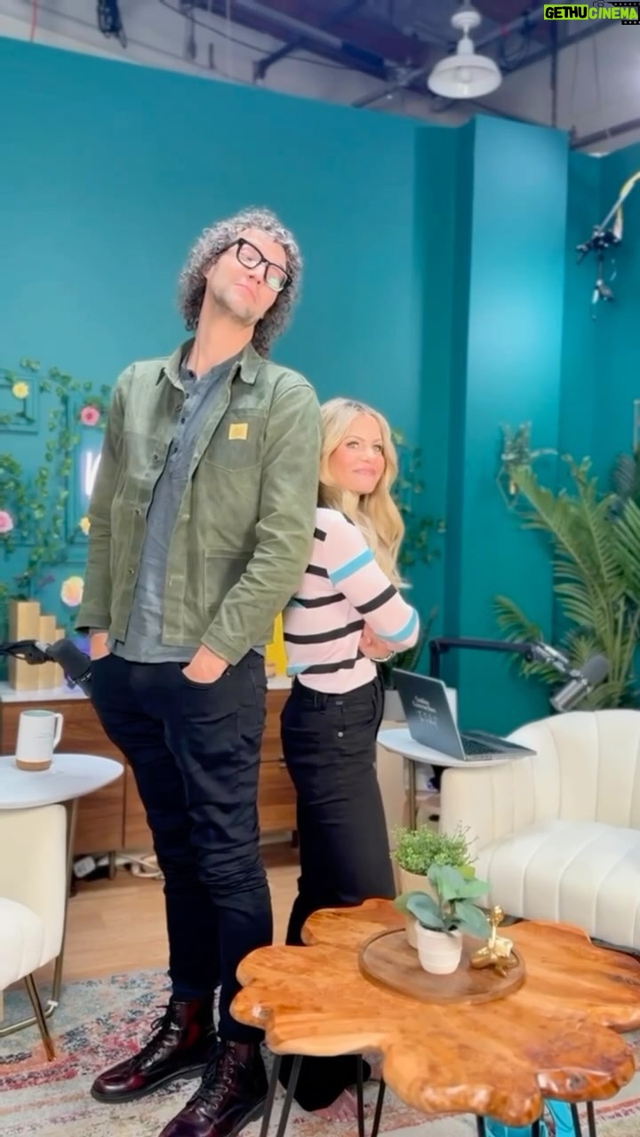 Candace Cameron-Bure Instagram - Spend a few days ( or hours ) with the Smallbone family and me over on the @candacecameronburepodcast and then head on over to the theater this weekend to see Unsung Hero for Mother’s Day! 🍿💛✨ @unsungheromovie #unsungheromovie
