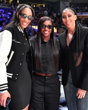Candace Parker Instagram - All-Star ‘24! I met a couple rappers (@ernie.johnson dropped barz in his Legends speech) and caught up with some amazing peeps. Grateful to work with such amazing people 🙏🏽⭐️ #WeAreNotTheSameIAmAMartian 🔥🔥🔥 #RookieYearCarter3Vibez