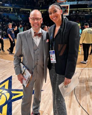 Candace Parker Instagram - All-Star ‘24! I met a couple rappers (@ernie.johnson dropped barz in his Legends speech) and caught up with some amazing peeps. Grateful to work with such amazing people 🙏🏽⭐️ #WeAreNotTheSameIAmAMartian 🔥🔥🔥 #RookieYearCarter3Vibez