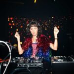 Candela Vetrano Instagram - DJ 🩴 CHANCLETA META CHANCLETAZO en la fiestita del #ElFindelAmor junto a gente amor 🩷🎉💚💘❤️‍🔥🔮 Foto de @pierinipaloma
