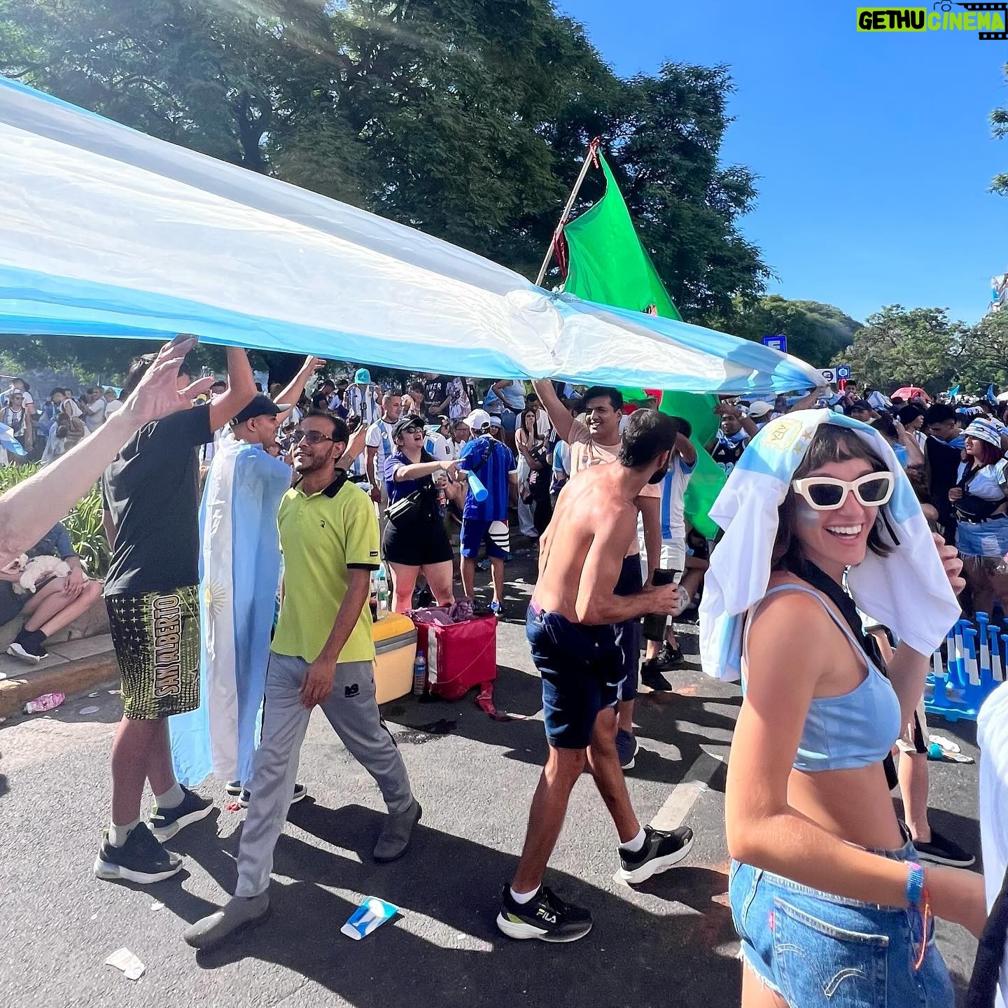 Candela Vetrano Instagram - a un año de este terremoto emocional 🇦🇷❤️