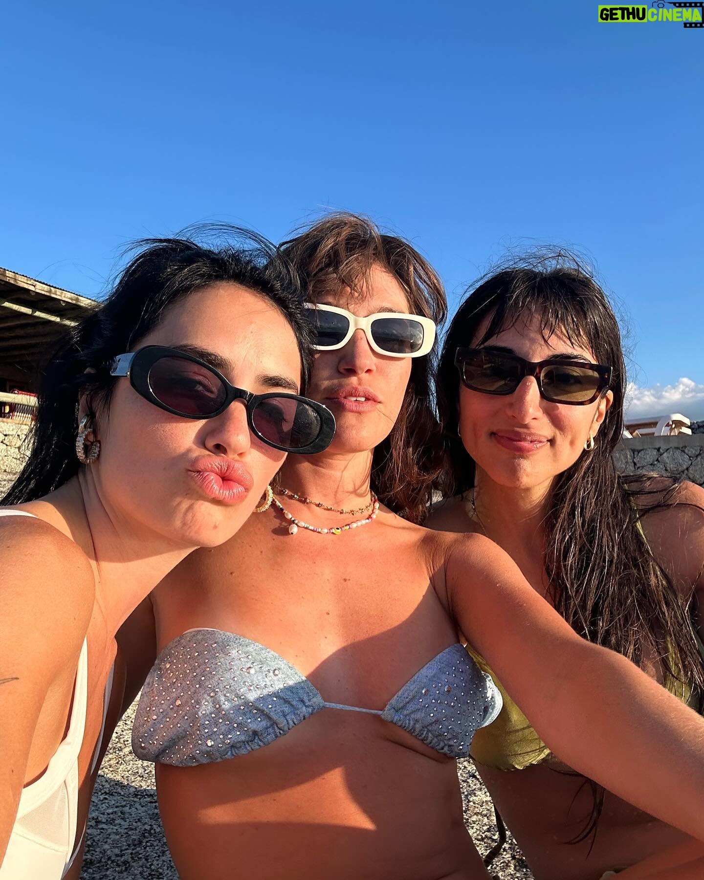 Candela Vetrano Instagram - Un poquito de lo mucho que viene siendo enero 🩷