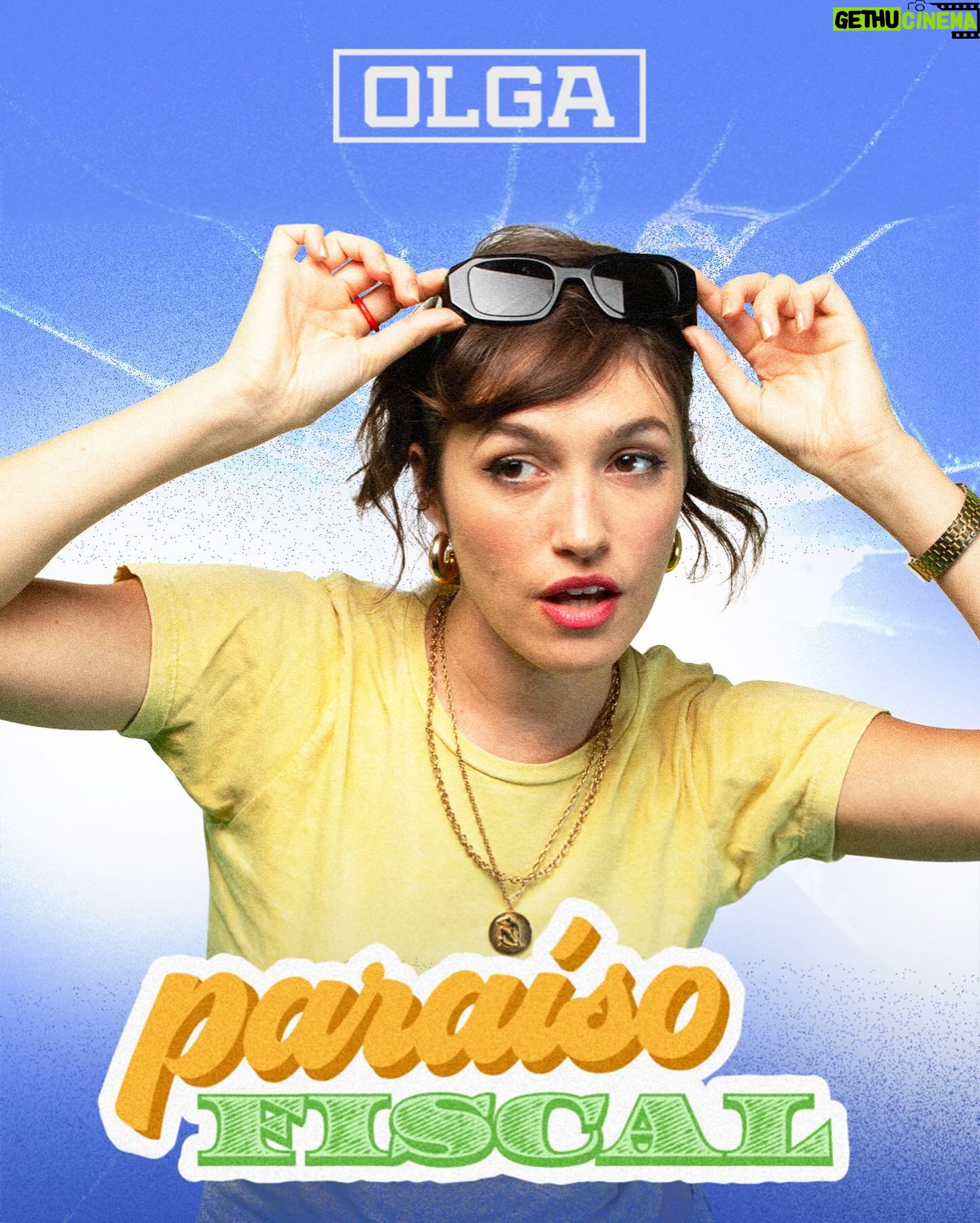 Candela Vetrano Instagram - El lunes agarro la pala. Nos vemos en @_paraisofiscal por @olgaenvivo de 10 a 12hs. Junto a @ferdente @rechimuzziok y @paprykaok 😎🩷