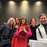 Candela Vetrano Instagram - El festejo del estreno de “Mavita llena eres de gracia” fué como siempre lo soñé. Gracias amigos y familia y gracias @mariafedeleristorante por el amor al festejo ✨❤️