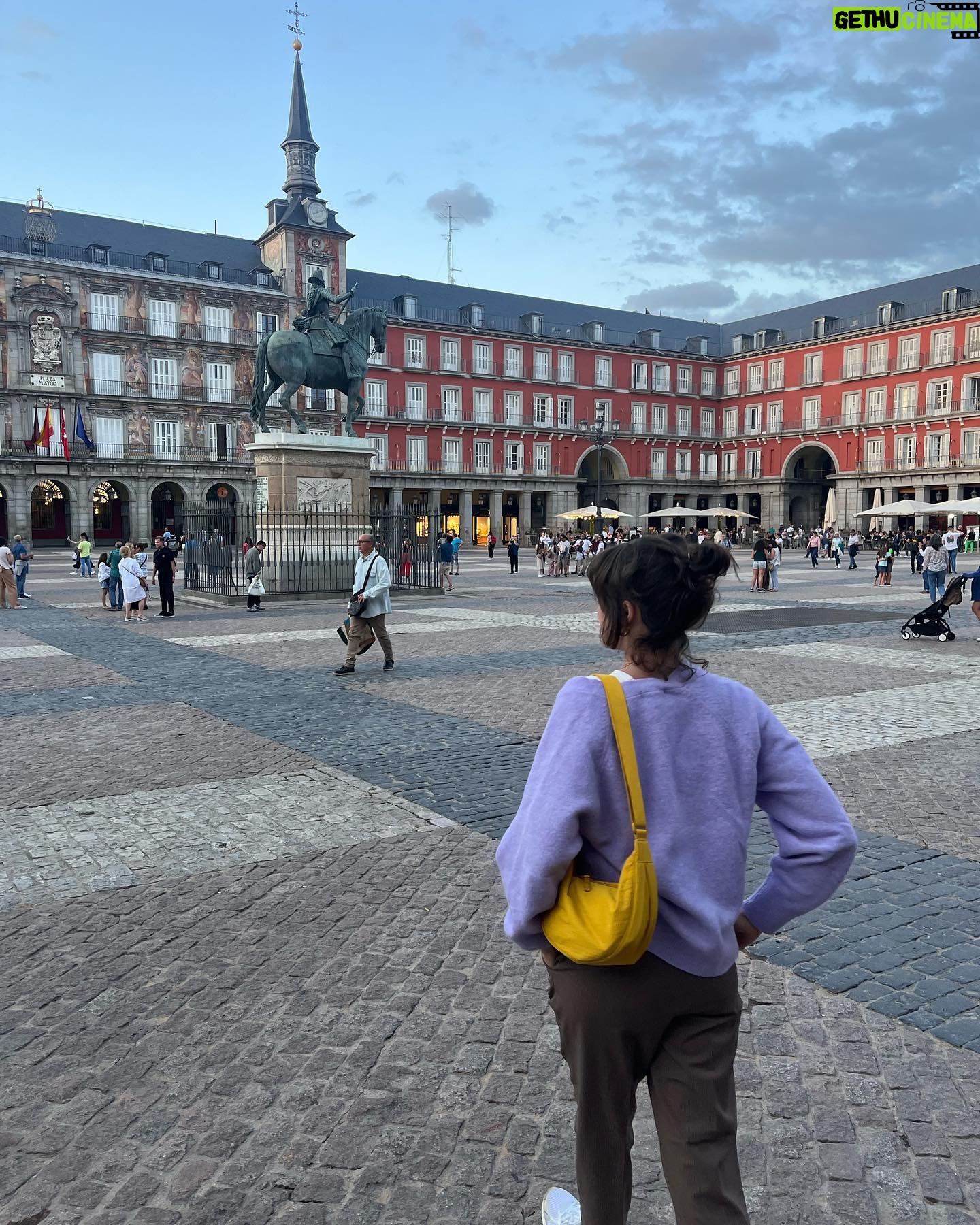 Candela Vetrano Instagram - Andar, comer y siestar. πͺπΈπ