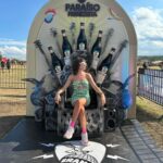 Candela Vetrano Instagram - Directo al #ParaisoFernetista sin escalas ⛰️🩷🎶 @fernetbranca_ar #CosquinRock2024