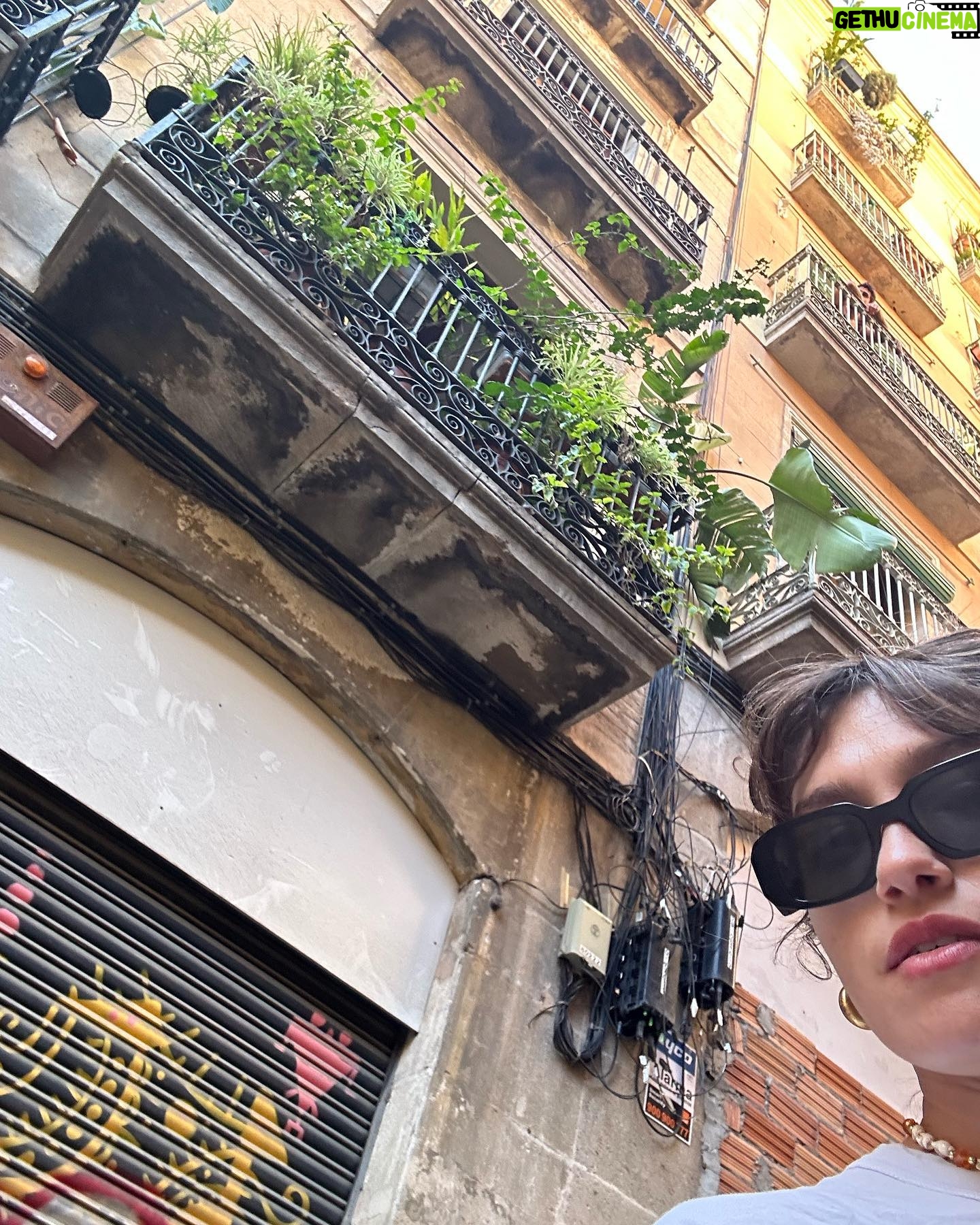 Candela Vetrano Instagram - Entra en mi vida, te abro la puerta.