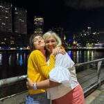 Candela Vetrano Instagram - Cumpleaños la mujer amor 🩷 mi madre. Gracias por tanto. Sos y serás la mujer más importante de mi vida. Te amo, te digo cada vez que charlamos. Gracias por criarme con alegría, demostrandome que todo se puede si se hace con el corazón. Felices 60. Les deseo a todos una madre como la mia, y si 🩷