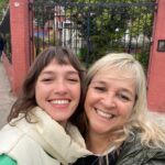 Candela Vetrano Instagram - Cumpleaños la mujer amor 🩷 mi madre. Gracias por tanto. Sos y serás la mujer más importante de mi vida. Te amo, te digo cada vez que charlamos. Gracias por criarme con alegría, demostrandome que todo se puede si se hace con el corazón. Felices 60. Les deseo a todos una madre como la mia, y si 🩷