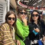 Candela Vetrano Instagram - Compartir la vida con ustedes es mucho más divertido. Son las mejores personas que existen. Gracias por ser todo lo que me hace bien ❤️las amo. Felíz cumple! Y que sigan viviendo con esa felicidad que las carazteriza y asombradas por lo simple. Cumple veintisiete y el tiempo me cachetea 🎊💖@juvetrano @paulivetrano